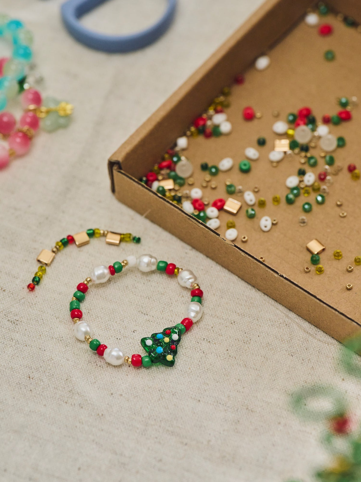 Bracelet making set