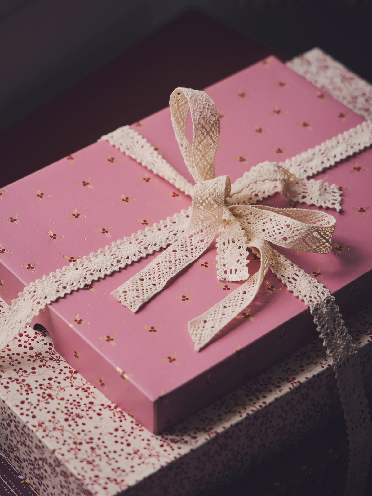 Lace ribbon