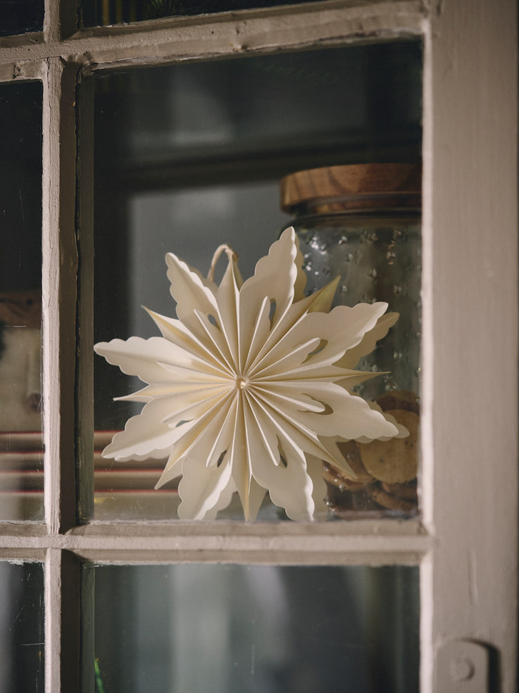 Hanging paper star