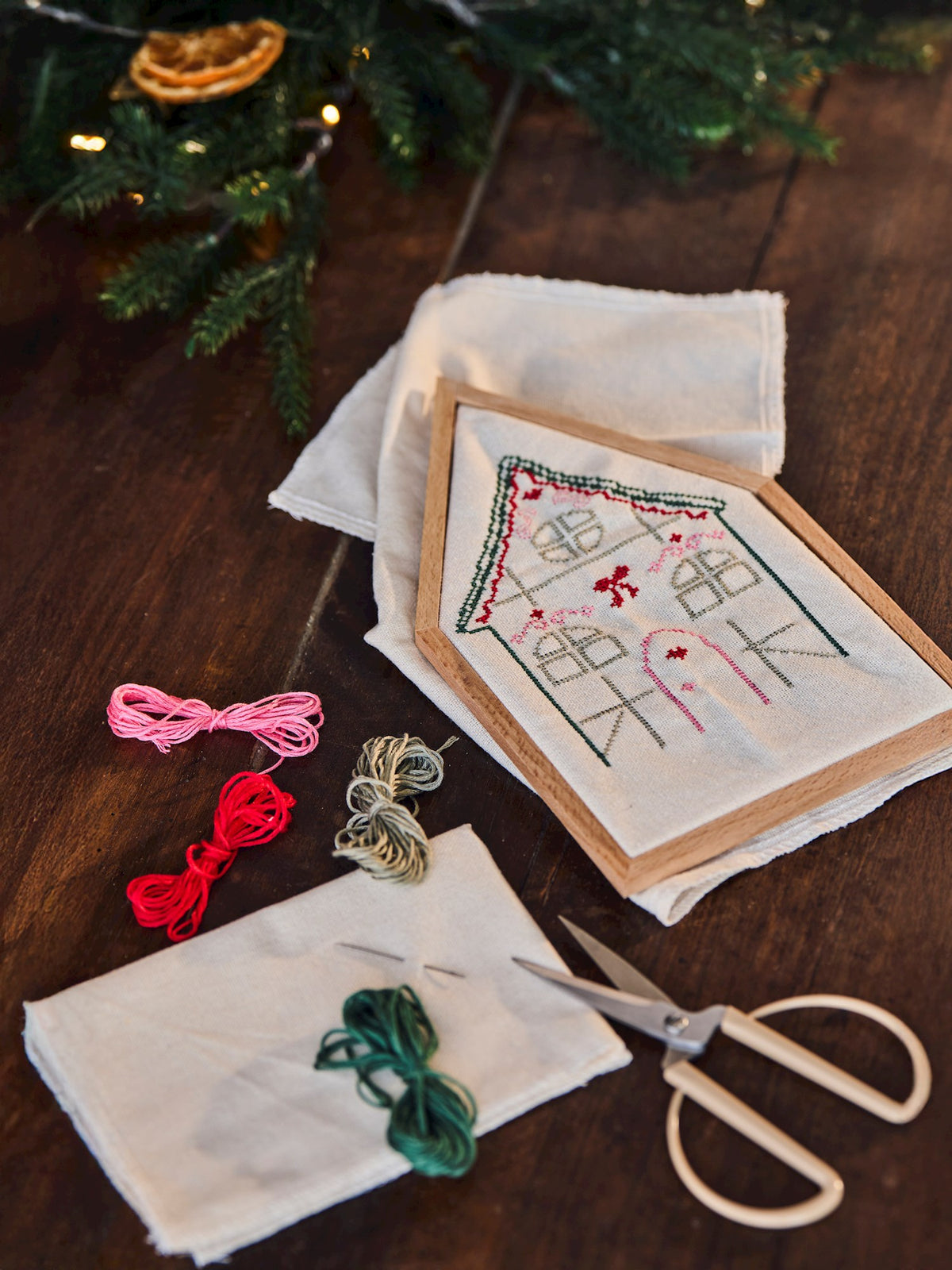 Embroidery kit Christmas house