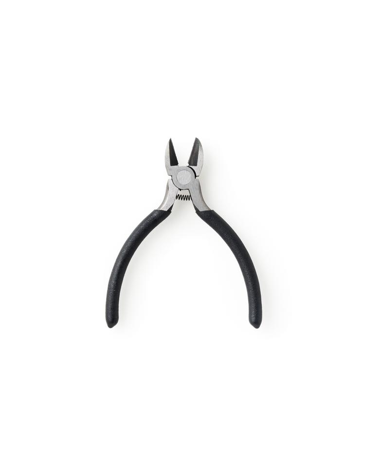 Side-cutting pliers