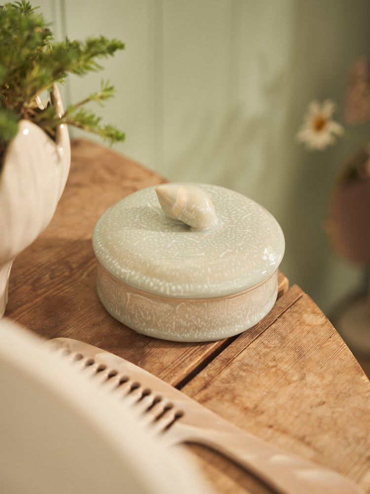 Decorative jar