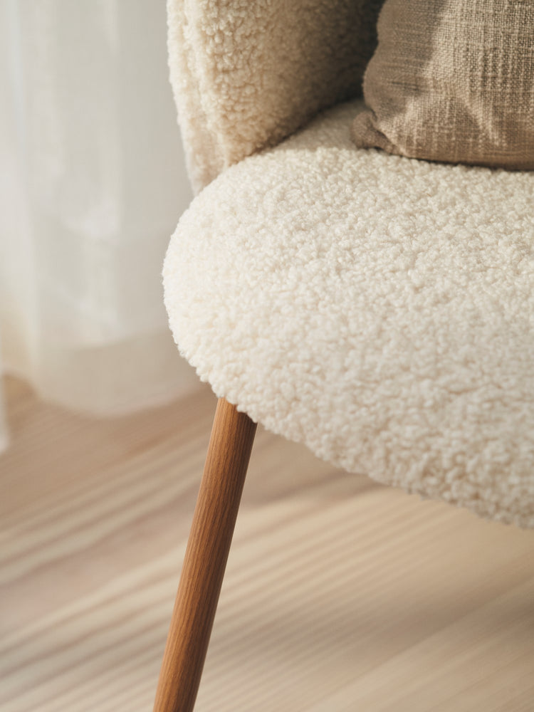 Lounge chair with teddy fabric