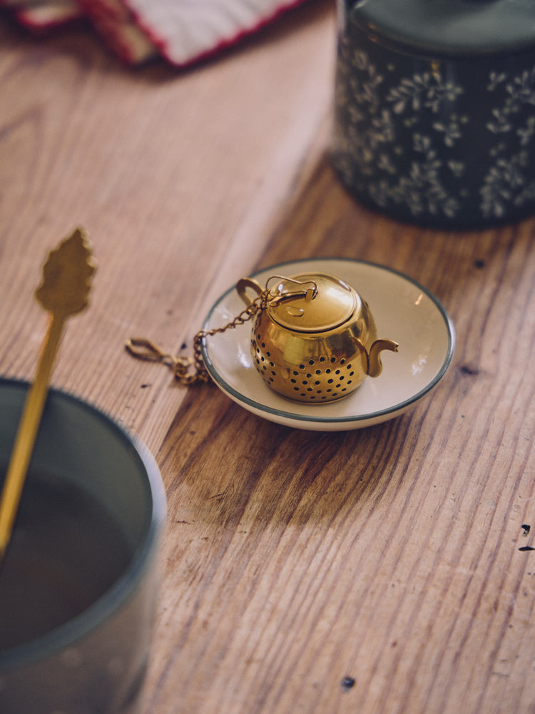 Tea strainer