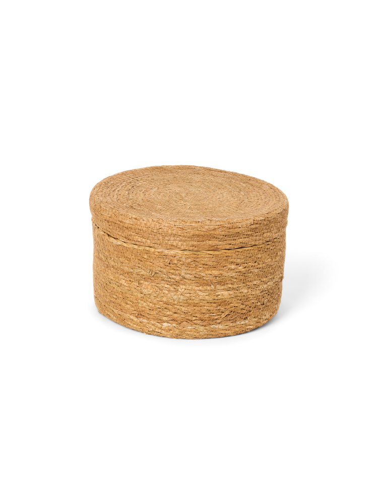Round woven basket with lid