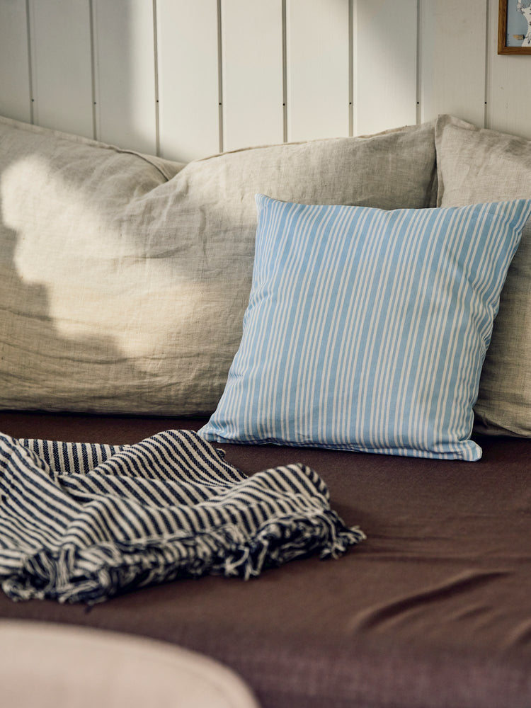 Decorative cushion 45 x 45
