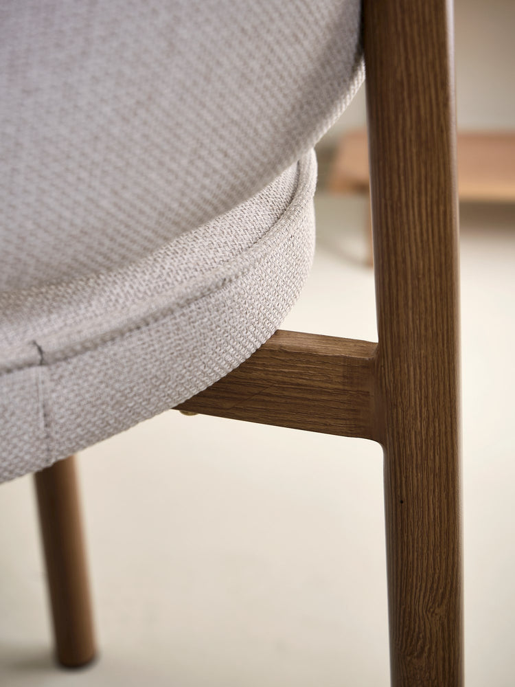 Dining chair with piping