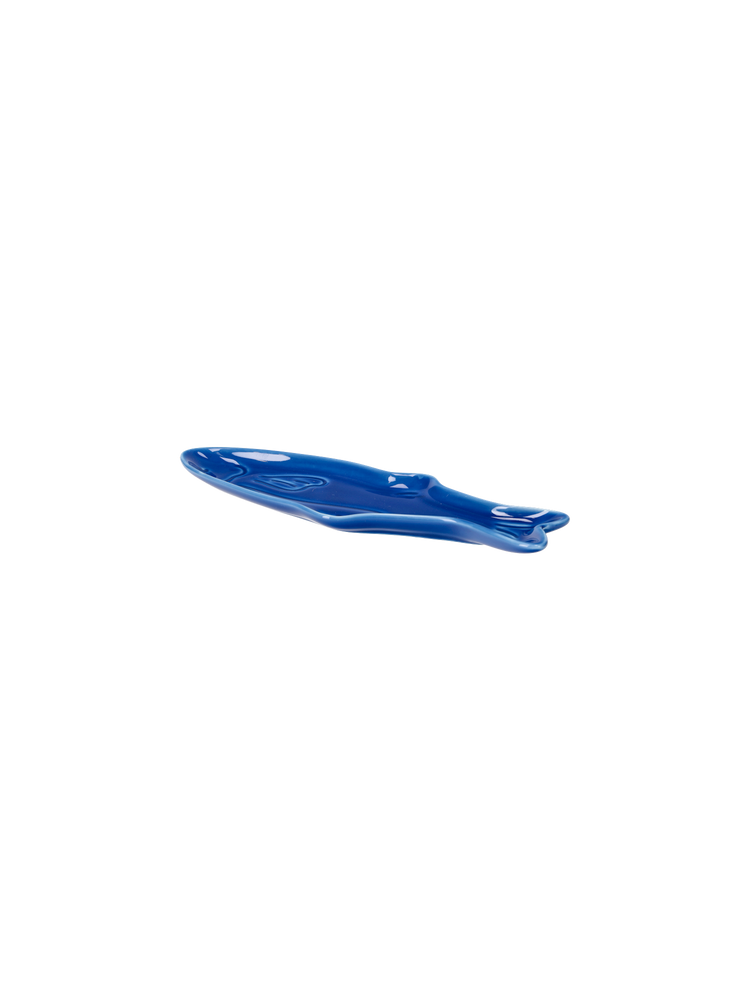 Fish-shaped serving dish