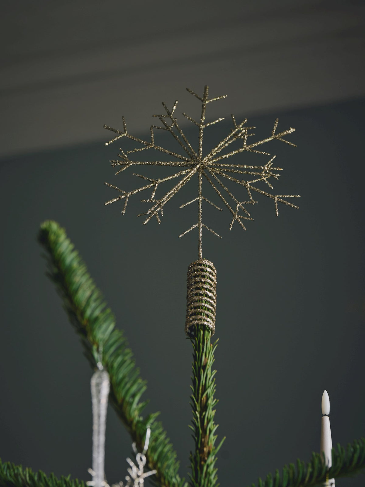 Tree topper snowflake