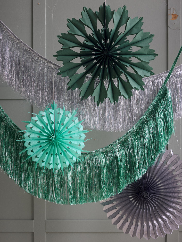 Hanging paper rosettes